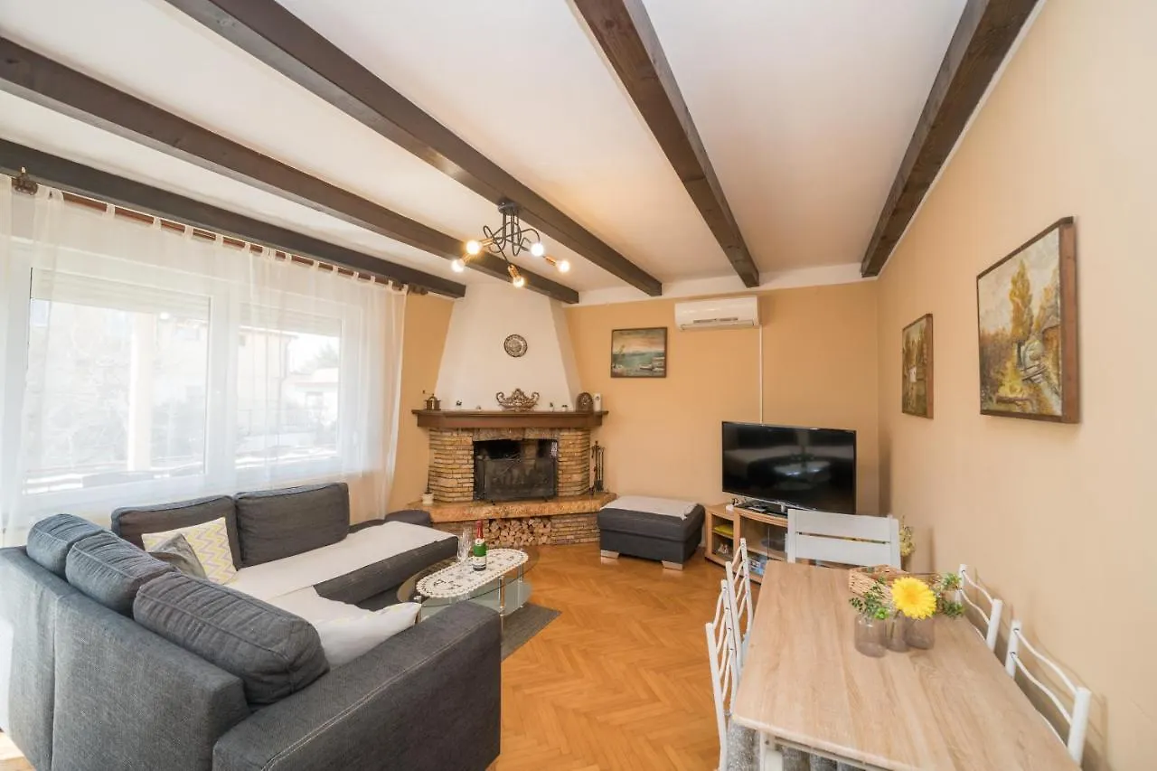 Red Karmenita Daire Umag Hırvatistan